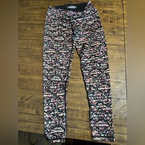 Victoria’s Secret yoga stirrup legging size large